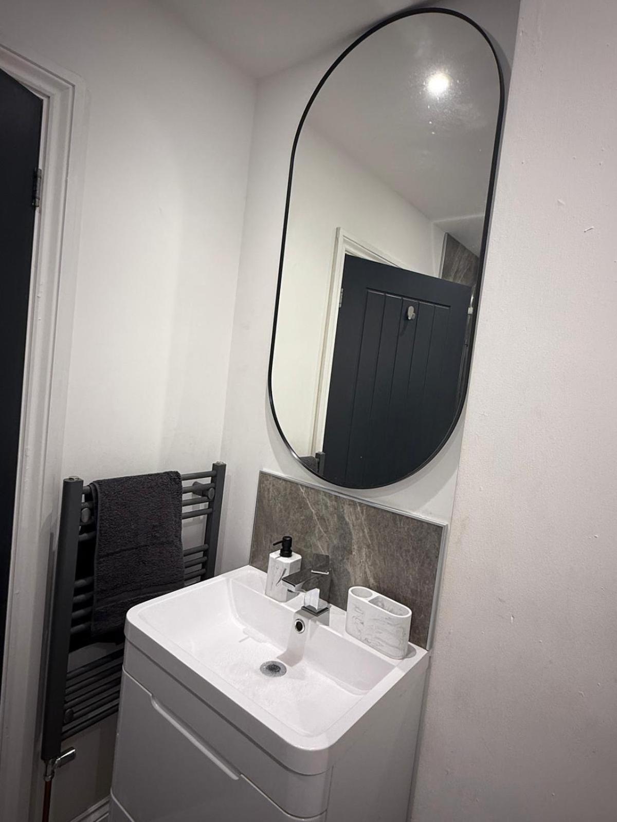Seaside Studio Apartment Weston-super-Mare Exterior photo